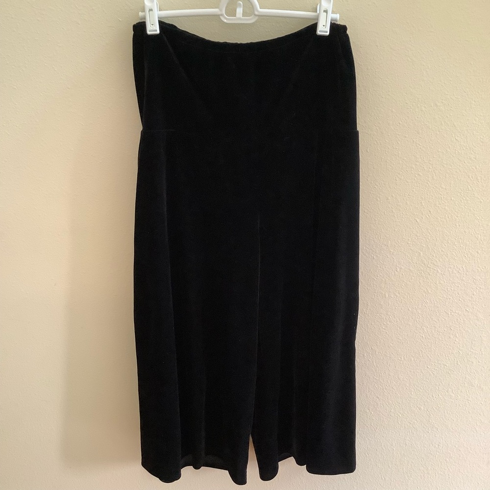 Black velveteen stretch culottes/skirt size 10